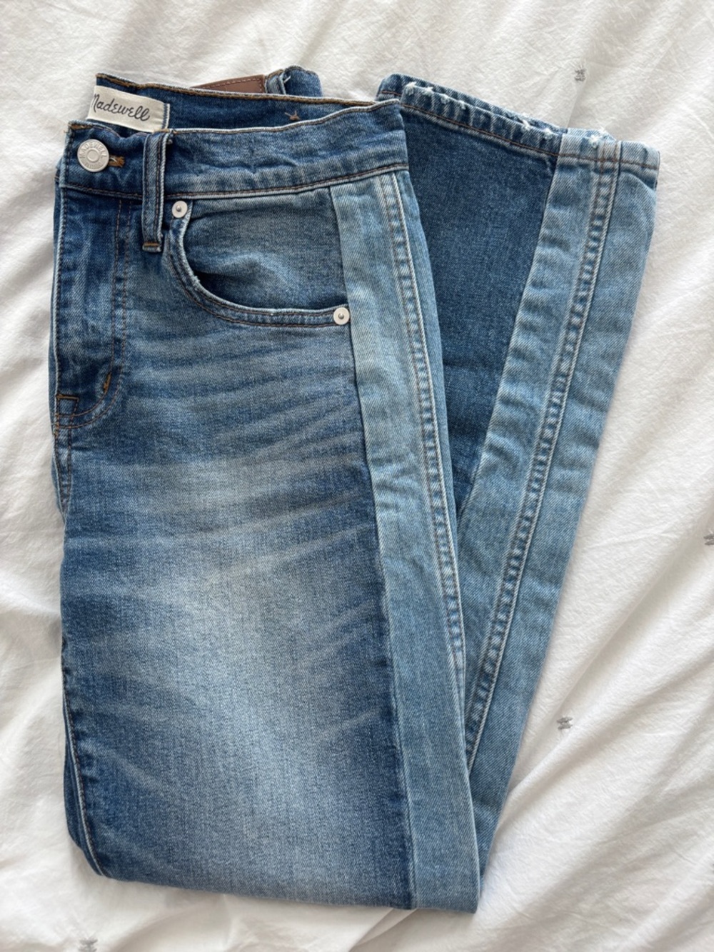 Madewell Cruiser Two-Tone Denim Straight Leg Jeans - Picture 4 of 6